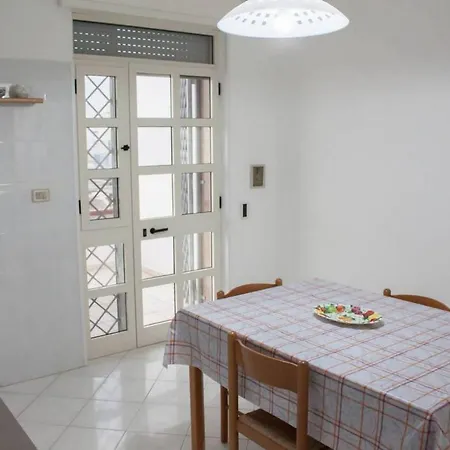 2 * Lido Marini